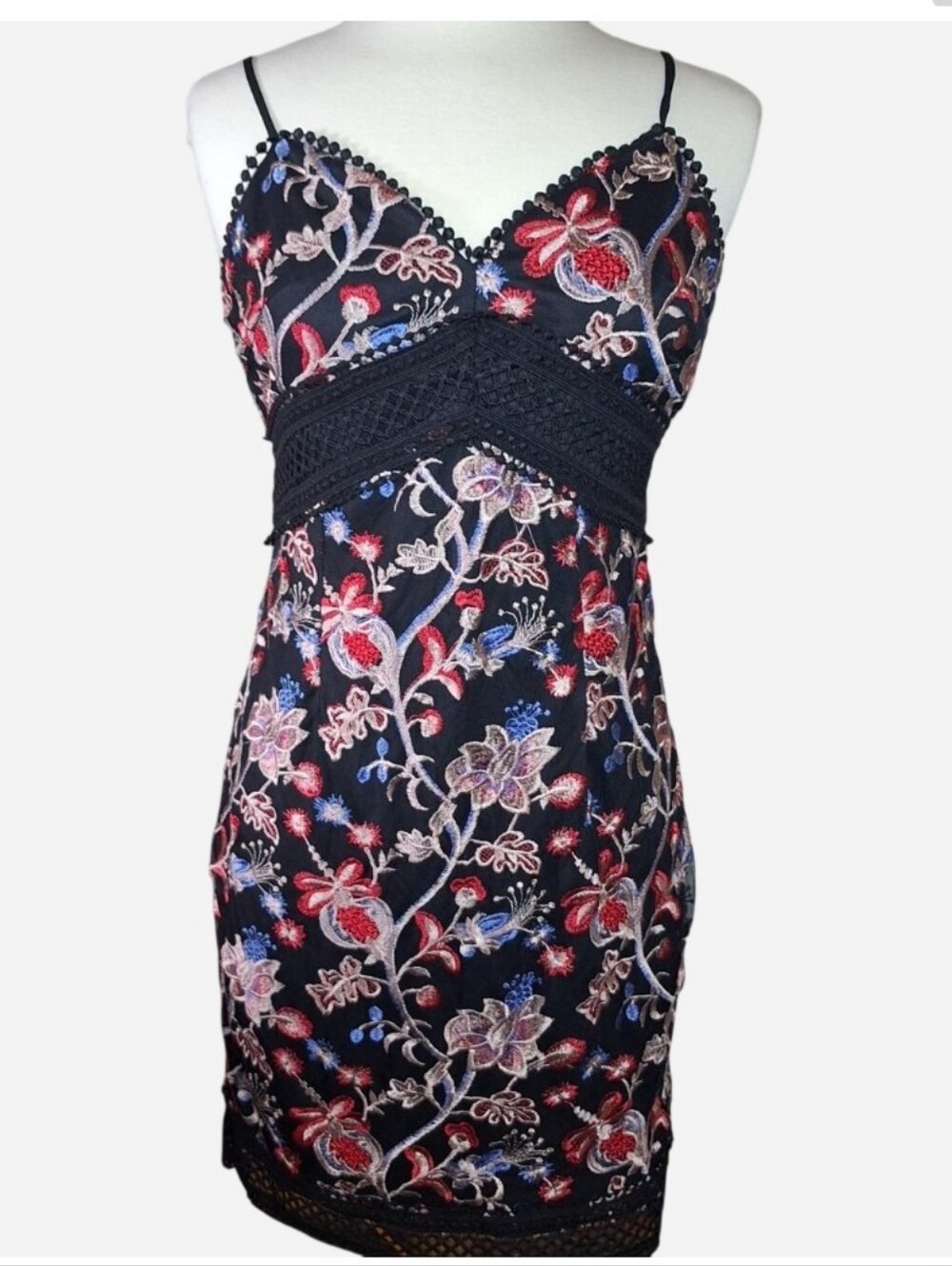 AQUA Womens Large Black Floral Embroidered Dress Sweetheart Strappy Party NWT
